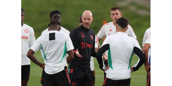 Erik ten Hag stále přivádí veterány Ajaxu do Manchesteru United